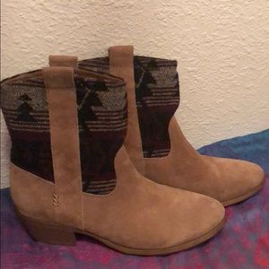 New Western style ankle boots
